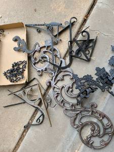 lot 4036 image: Rod Iron Pieces. Plant Hooks, Decor, and other miscellaneous items