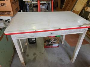 lot 4053 image: Work Table. Wood Base Metal Top. 29 tall x 40 wide x 25 deep