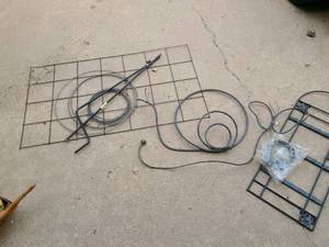 lot 4063 image: Outdoor Decor and Miscellaneous Scrap Metal. Snail, butterfly and trellis and other metal items