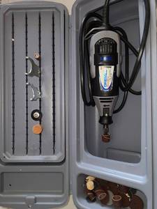 lot 4122 image: DREMEL MULTI PRO. Comes with Case and a few Accessories