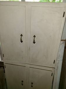 lot 5013 image: Cabinet. with 2 Shelves inside...could possibly put more than that inside. 60 x 30 x 13.5