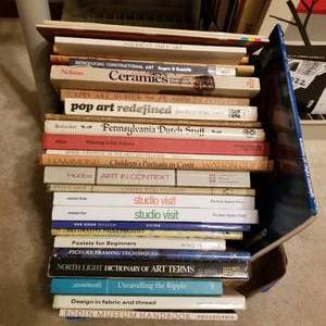 lot 2021 image: Assorted books