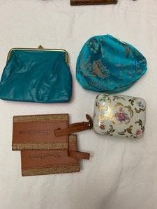 lot 1530 image: Jewelry boxes and bags