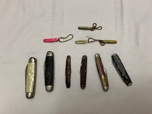 lot 1523 image: Pocket Knives
