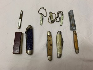 lot 1526 image: Pocket Knives