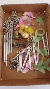 lot 9335 image: ASST. WIND CHIMES
