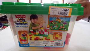 lot 9364 image: FISHER PRICE LITTLE PEOPLE BUILDERS