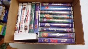 lot 9405 image: VHS TAPES