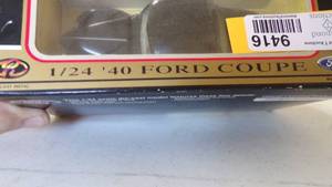 lot 9416 image: 1940 FORD COUPE DIE CAST