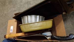 lot 9478 image: ASST. BAKEWARE