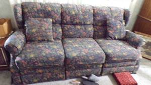 lot 9487 image: DUAL RECLINER SOFA