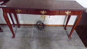 lot 9492 image: SOFA TABLE