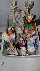lot 9499 image: FIGURINES