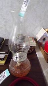 lot 9522 image: OIL LAMP