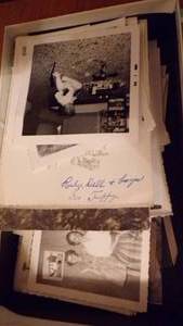 lot 9550 image: BOX FULL OF OLD FAMILY SNAP SHOTS