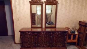 lot 9551 image: LARGE DRESSER WDBL. MIRRORS