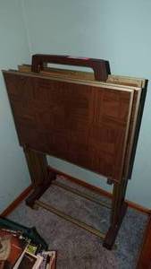 lot 9582 image: TV TRAY SET