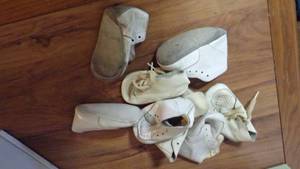 lot 9612 image: BABY SHOES