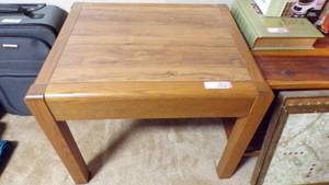lot 9613 image: PAIR END TABLES
