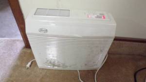 lot 9634 image: SMALL FAN