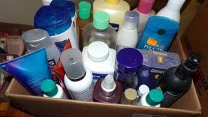 lot 9655 image: BATHROOM SUPPLIES