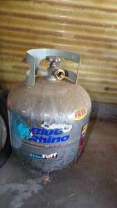 lot 9675 image: BLUE RHINO PROPANE TANK WCONTENTS