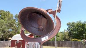 lot 9707 image: CAST IRON SCHOOL BELL