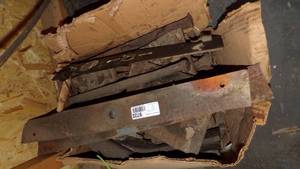 lot 9722 image: MOWER BLADES ETC.