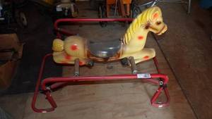 lot 9726 image: SMALL SPRING HORSE