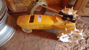 lot 9733 image: TRACTOR SPRINKLER