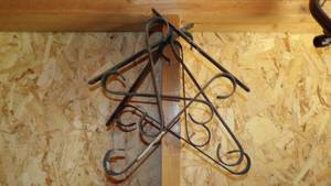 lot 9738 image: HANGER BRACKETS