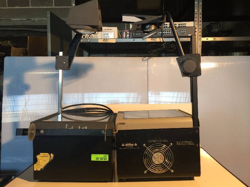 lot 3007 image: Lot of 2 Overhead Projectors