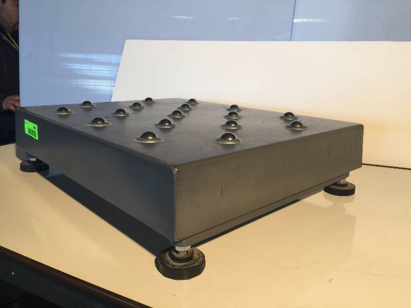 lot 3012 image: Pitney Bowes JB64 ball top bench