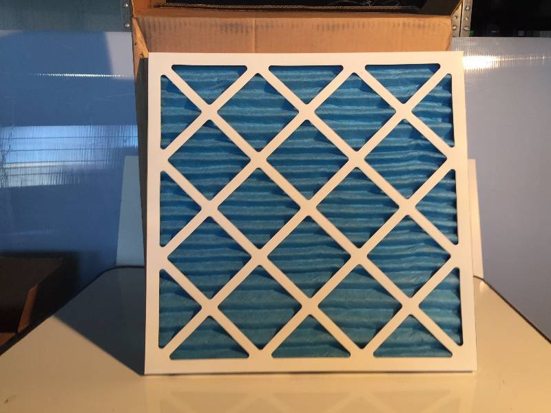 lot 3064 image: box of 12 20x20x1 filters