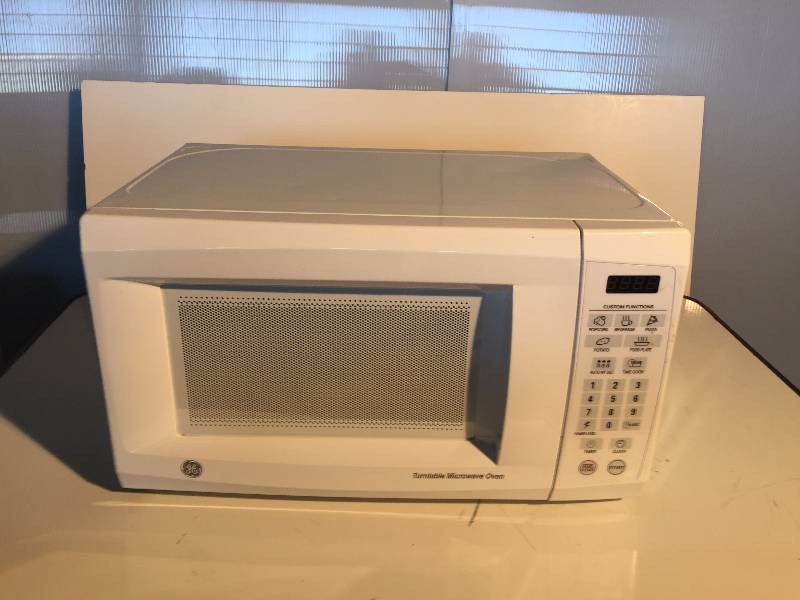 lot 3085 image: general electric turntable micorwave