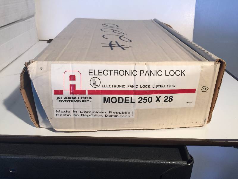lot 3189 image: Alarm lock electronic panic lock