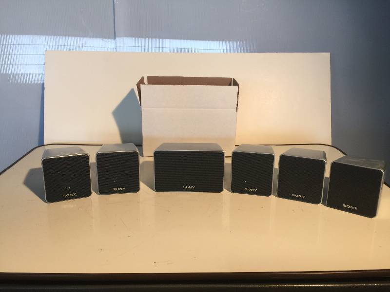 lot 3238 image: set of sony speakers system
