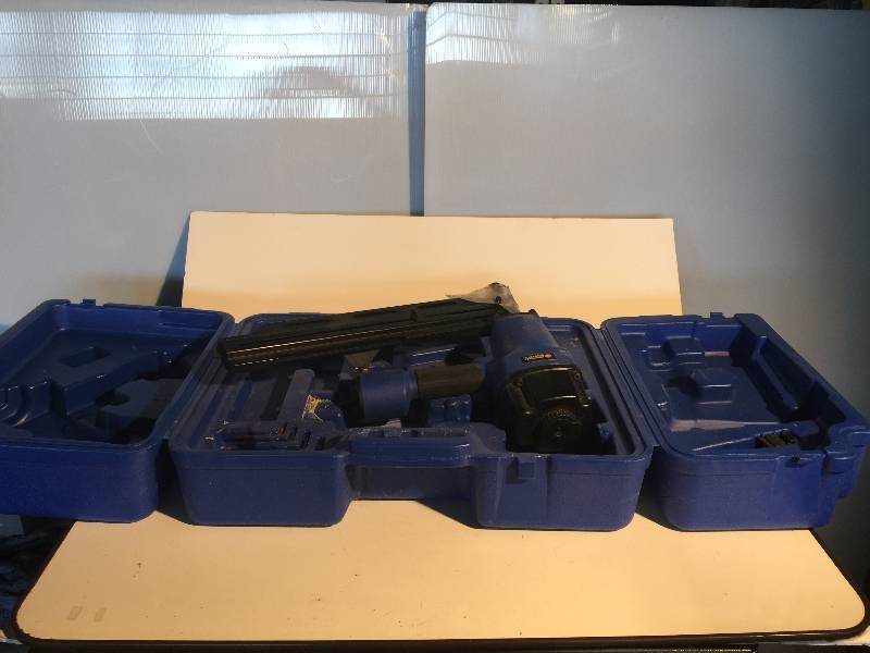 lot 3275 image: campbell hausfeld nail gun