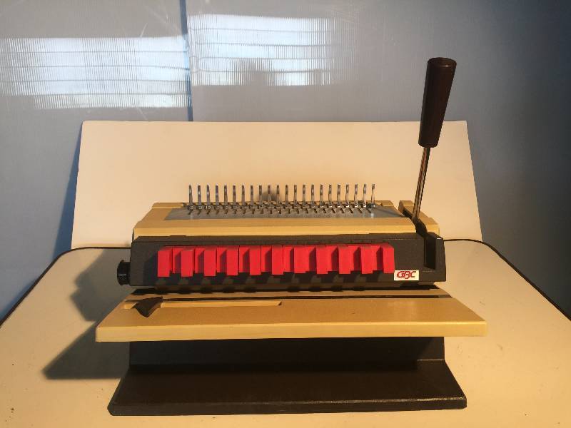 lot 3279 image: binding machine gbc