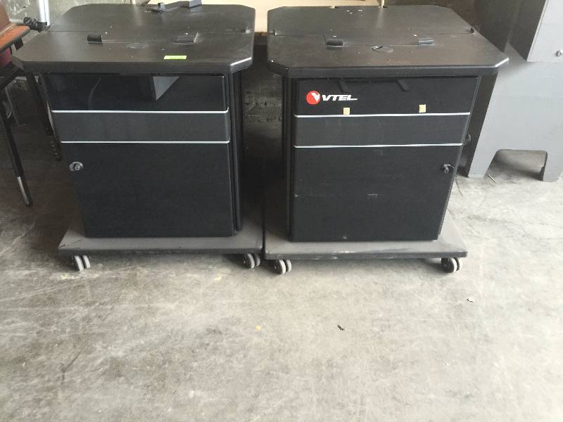 lot 3301 image: lot of 2 vtel media carts