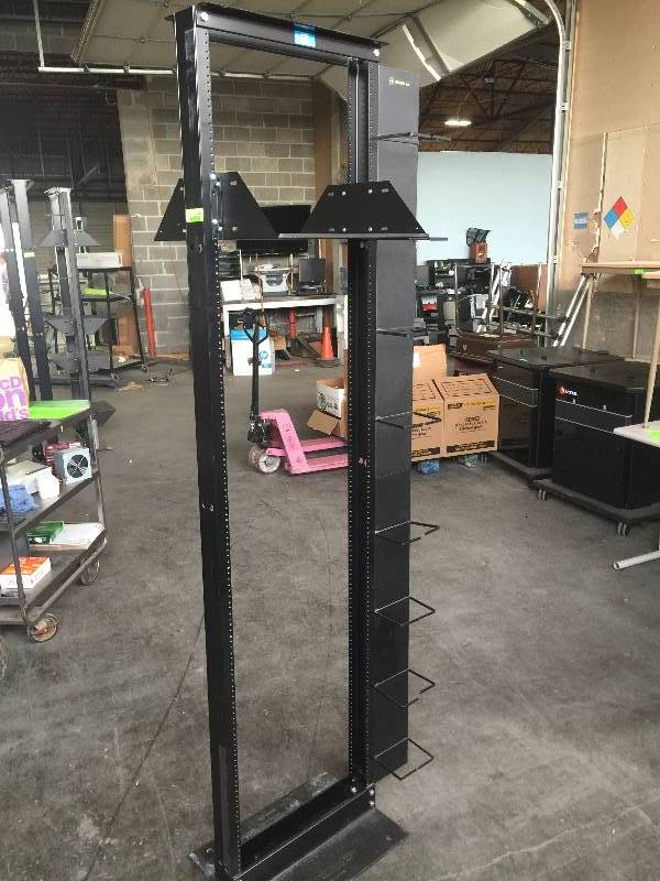 lot 3309 image: 7ft server rack