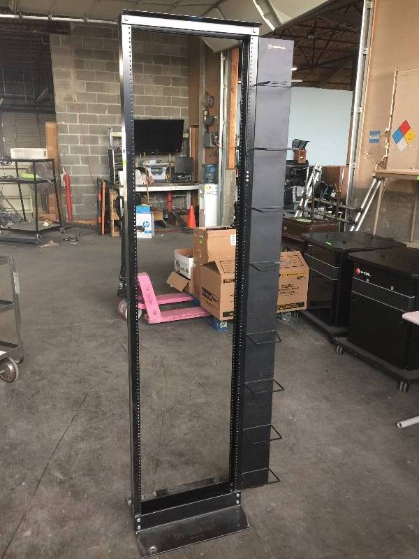 lot 3312 image: 7ft server rack