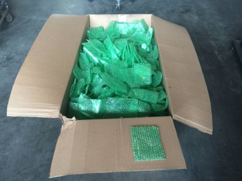lot 3323 image: box of 5x7 bubble pouch (1200 pieces)