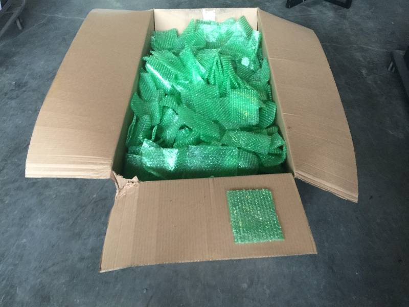 lot 3333 image: box of 5x7 bubble pouch (1200 pieces)