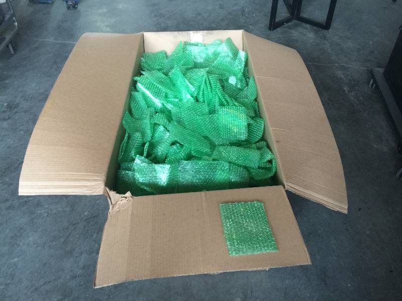 lot 3339 image: box of 5x7 bubble pouch (1200 pieces)