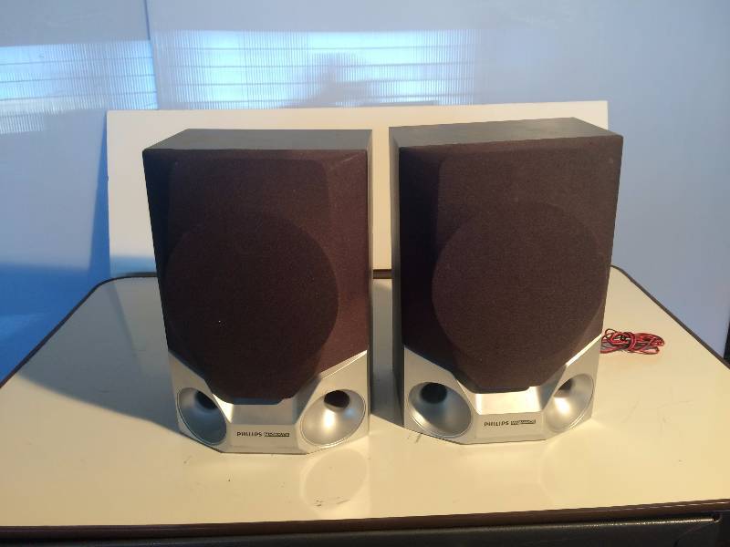 lot 3212 image: set of philips speaker system