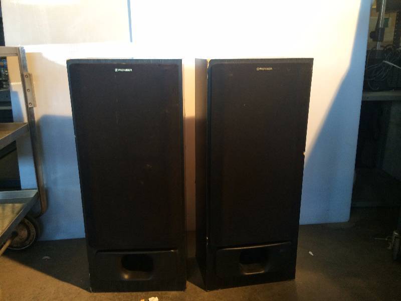 lot 3213 image: pioneer speaker system