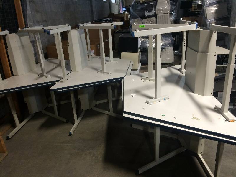lot 3352 image: Lot of 6 huge metal work station