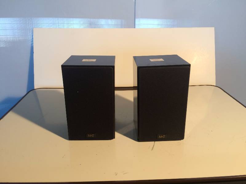 lot 3199 image: NHT zero Speaker System (a400)
