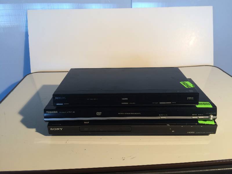 lot 3201 image: lot of 3 dvd players
